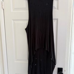 Black Sleeveless high low top